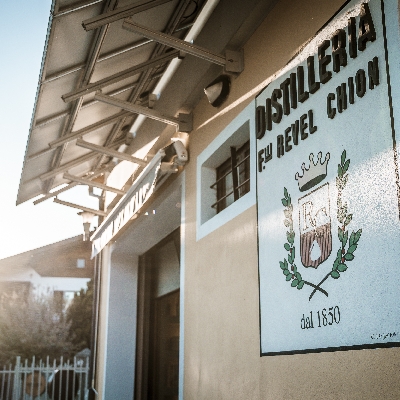 Visita Distilleria Revel Chion